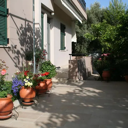 Apartman Avlio *